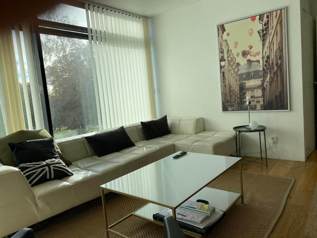 Exclusive 2 Level Etage Next To Arlanda-City Metro Sztokholm Zewnętrze zdjęcie