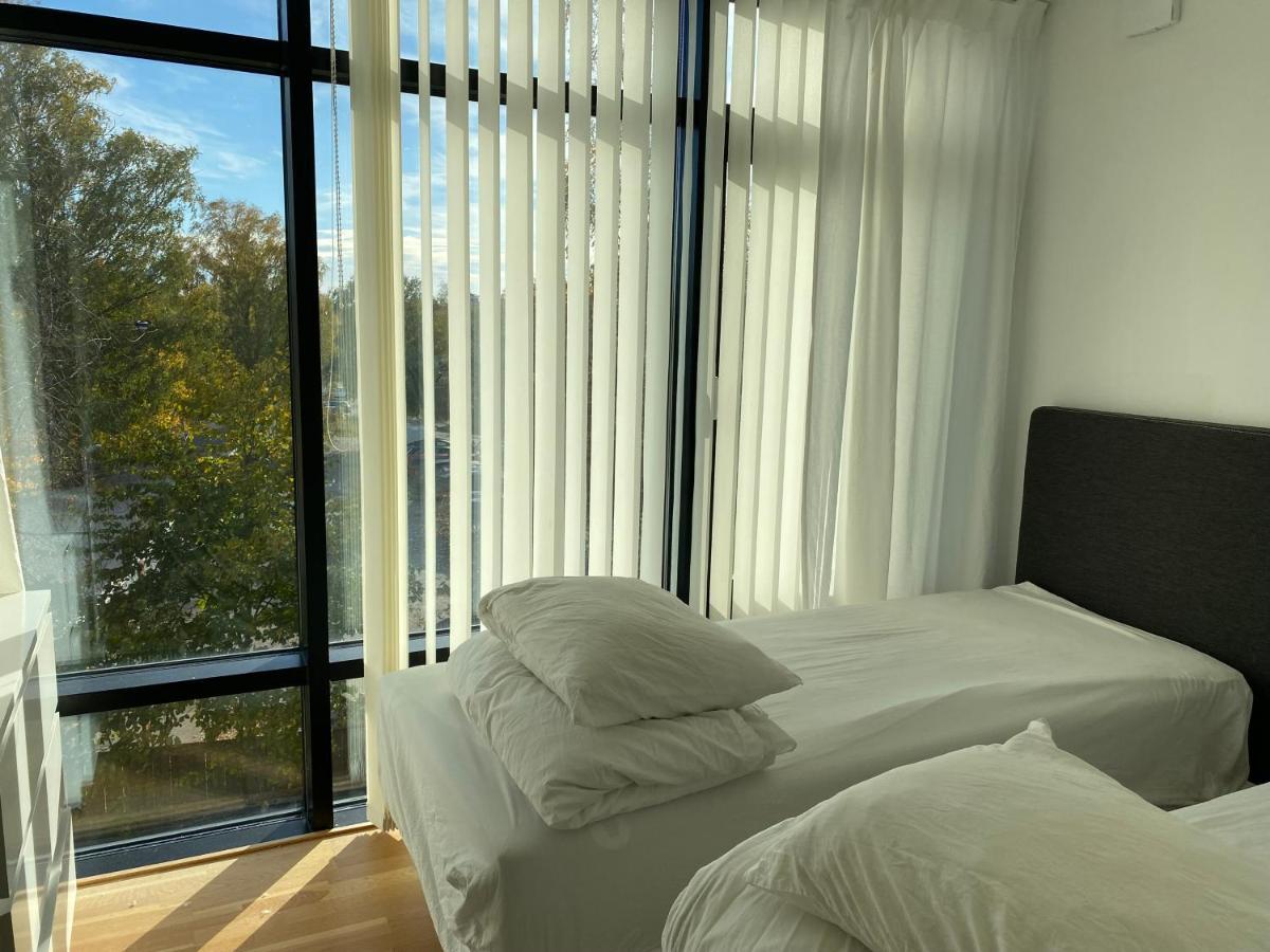 Exclusive 2 Level Etage Next To Arlanda-City Metro Sztokholm Zewnętrze zdjęcie