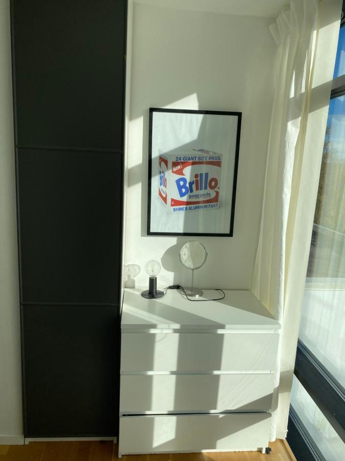 Exclusive 2 Level Etage Next To Arlanda-City Metro Sztokholm Zewnętrze zdjęcie